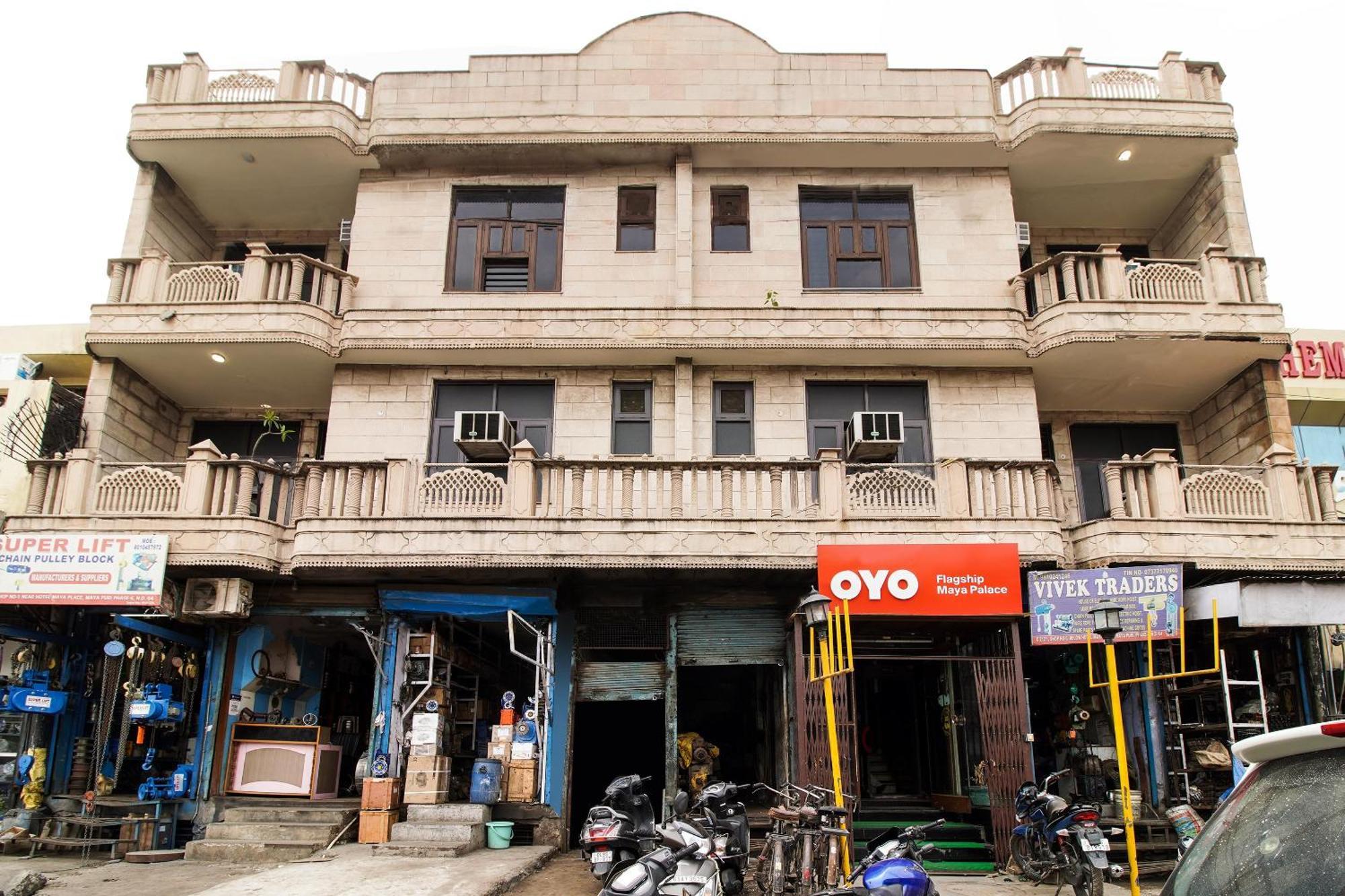 Oyo Maya Palace Nuova Delhi Esterno foto